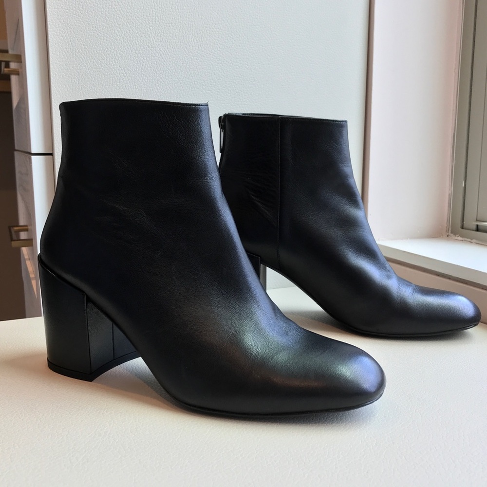 Stuart Weitzman Black Leather Ankle Boots
